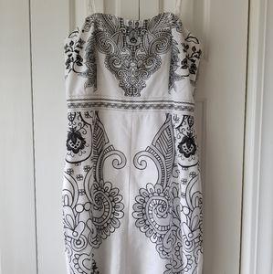 NY & CO. BLACK WHITE DRESS
